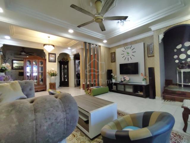 FREEHOLD | Renovated 2 Storey Terrace Garnet Emerald Rawang 1