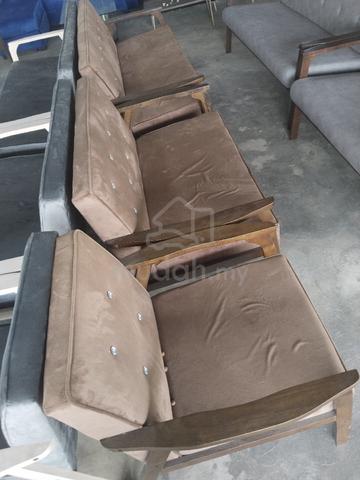 l ship  sofas  123 - photo 3 of 5