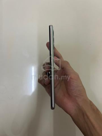 Oppo Reno5 5G - photo 3 of 4
