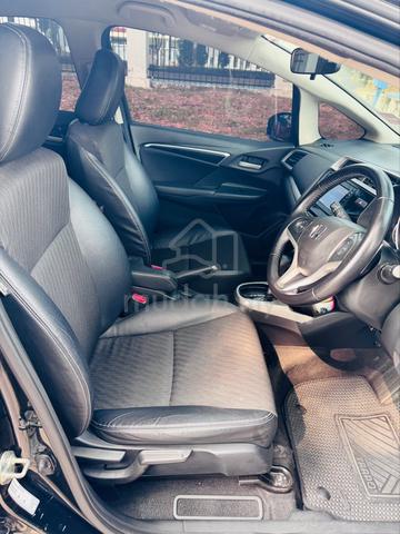 2019 Honda JAZZ 1.5 V FACELIFT (A) - 4