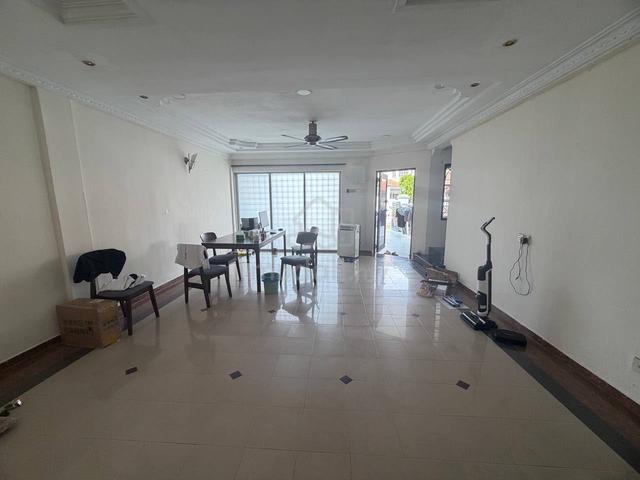 WELL MAINTAINED Double Storey Terrace @ Taman Merdeka Jaya 1