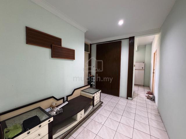 Regency Park Apartment 1
