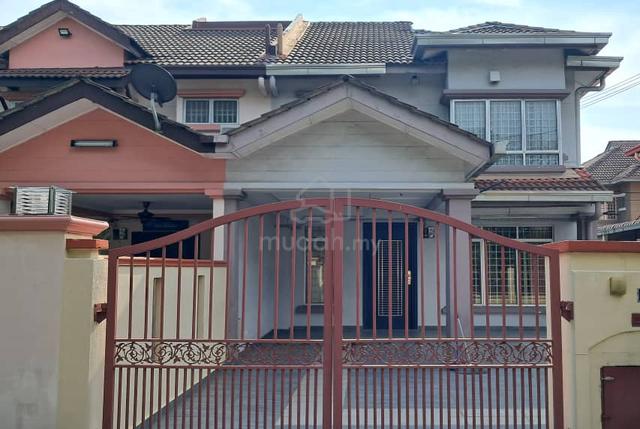 Double storey endlot house at Bukit Tinggi 2 1