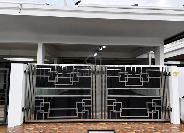 Fully Renovated Double-Storey Terrace House π‘ 1