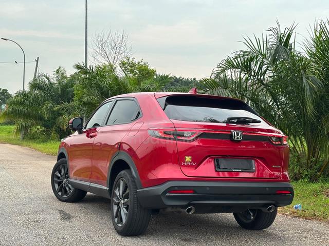 2024 Honda HR-V 1.5 TURBO V Super Low Mileage King - 2