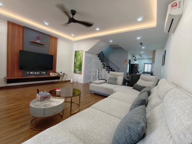 2.5 Storey Terrace @ Pulai Mutiara, 18x65, 4 bed 3 bath, Renovated 1