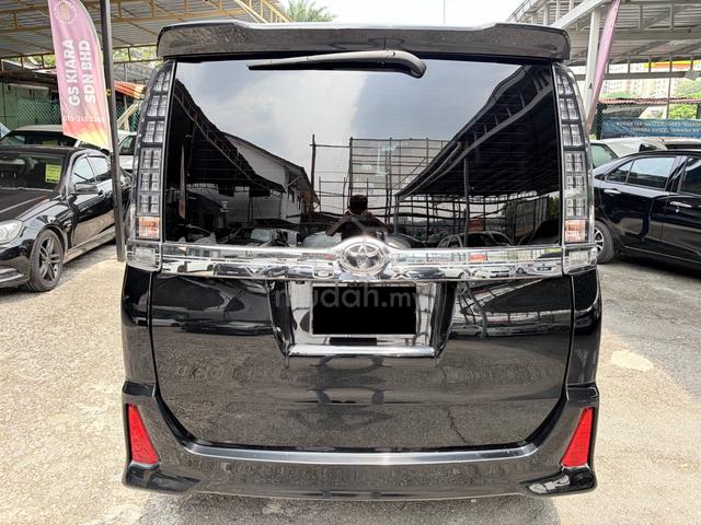 KIRAMEKI Toyota VOXY 2.0 Alpine Player 2PwrDoor - 4