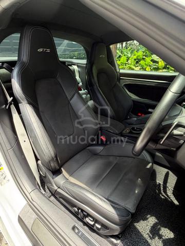 2023 Porsche 911 TARGA 4 GTS Well Kept Collector - 5