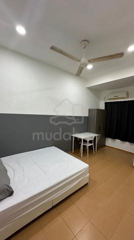 Master Bedroom w private bathroom for Rent @ Bukit Jambul 1