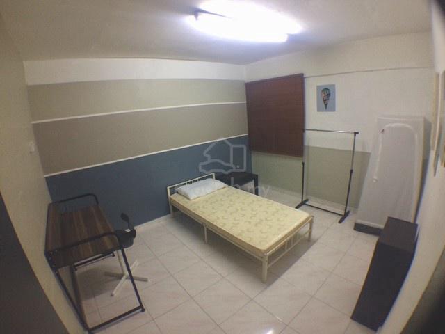 NON SHARING MALE Master Bedroom Kondo Rakyat, Pantai Dalam (AUG 26) 1