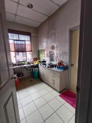 Taman Suria Shop Apartment 4
