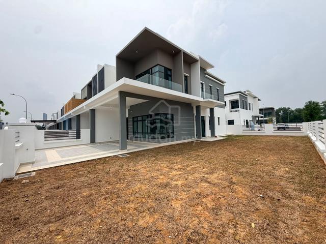 Corner Ponderosa Vista, Jalan Ponderosa 3 - 2 Storey Terrace House 1