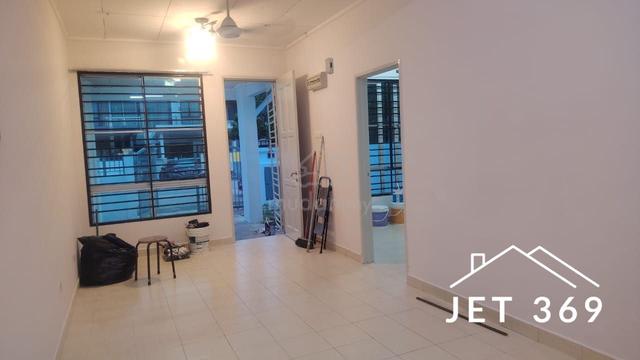 Single Storey House @ Bandar Bukit Raja (Makyong) Move In Ready. 1