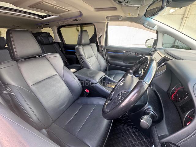 FULL LOAN 2022 Toyota ALPHARD 2.5 SC (A) - 5