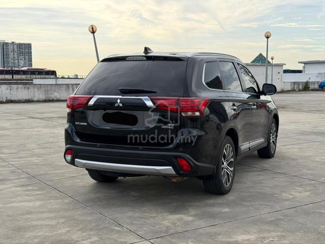 2019 Mitsubishi OUTLANDER 2.0 4WD (A)FREE ACCIDENT - 2