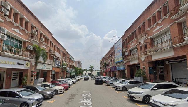 Ground Floor Shoplot Bandar Sungai Long Cheras For Rent 1