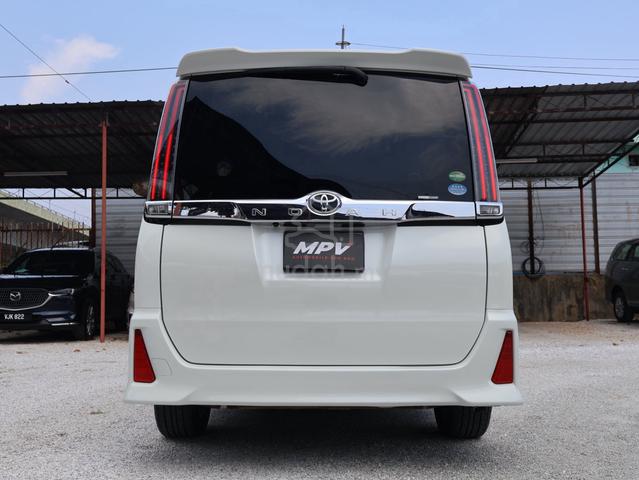 2017 Toyota NOAH 2.0 X (A) 7 SEATER M430 - 3