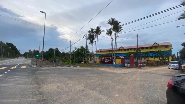 5 Lot Banglo Tepi Jalan Utama KLINIK PADANG PULUT TAPAK PASAR MALAM 1