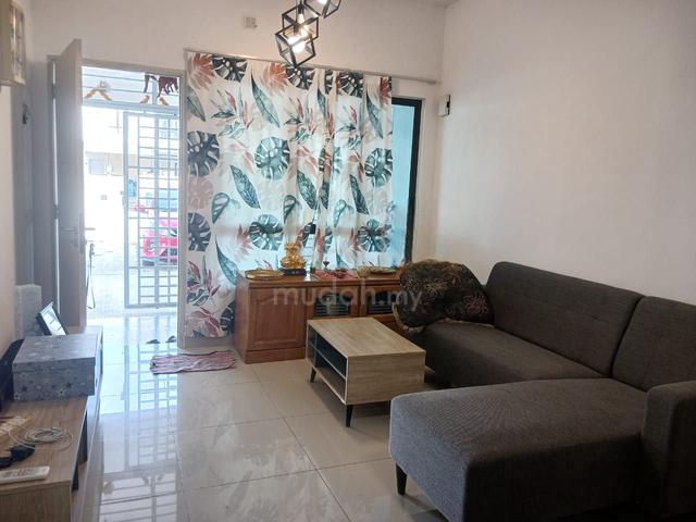 Selangor Beranang Partially Furnished Townhouse For Rent 1