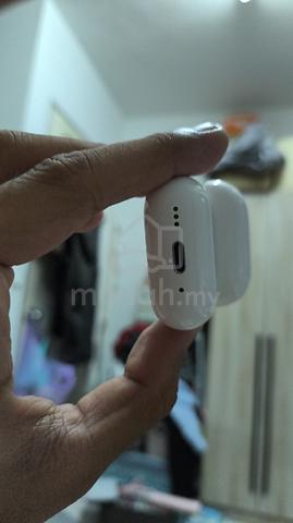 Apple Airpods 4(ANC) - photo 2 of 5