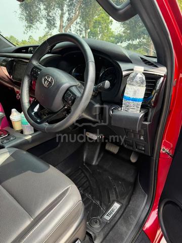 Toyota HILUX 2.8 ROGUE (A) 2021 - 3