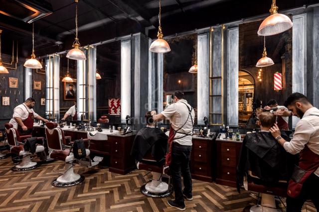 Barbershop kedai gunting rambut KAJANG beside mart same row 1