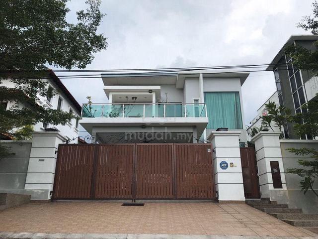 Bungalow for Sale | Subang Jaya | Peaceful & Guarded Neighbourhood 1