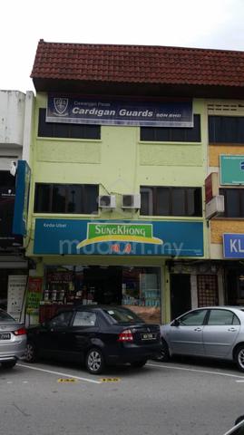 1st Floor to let in Pengkalan main road 1