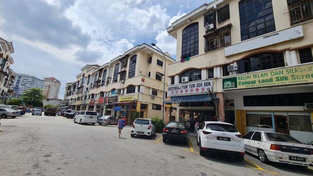 Lembah Maju Pandan Indah 1.5storey with mezz Floor Shop 22x75 1