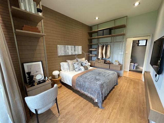 Grand Meridian 1