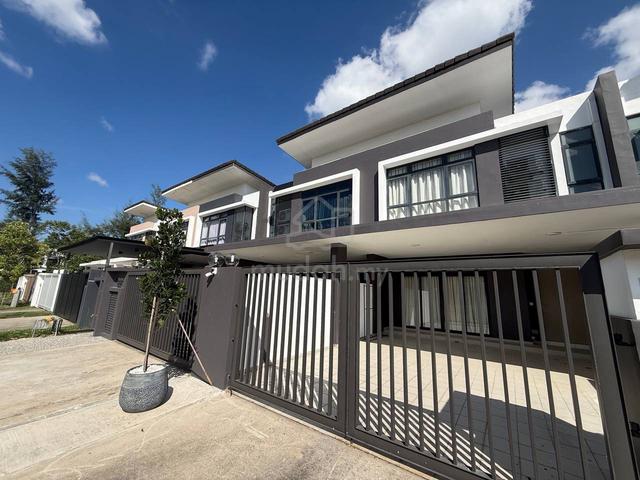 Horizon Hills Valley West 2 Storey Terrace House For Rent 1