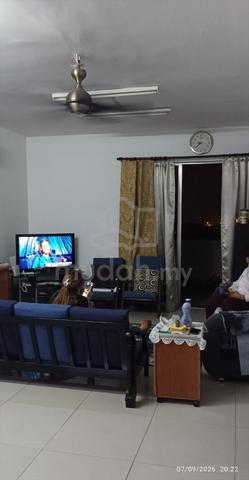 Partially Furnished Selangor Seri Kembangan Room For Rent 1