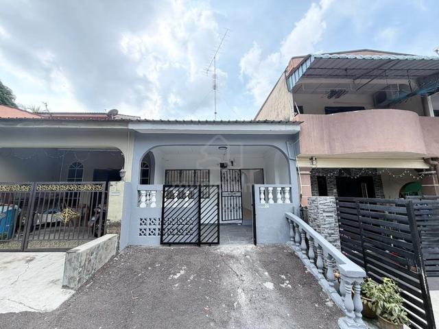 Double Storey | Taman Kluang Barat Kluang | Full Loan | Unblock View 1