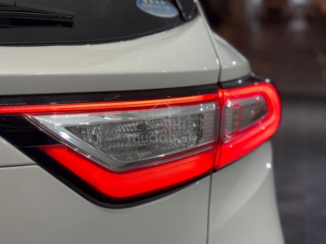 2019 Toyota HARRIER 2.0 PREMIUM ASU60 (A) F*LOAN - 4
