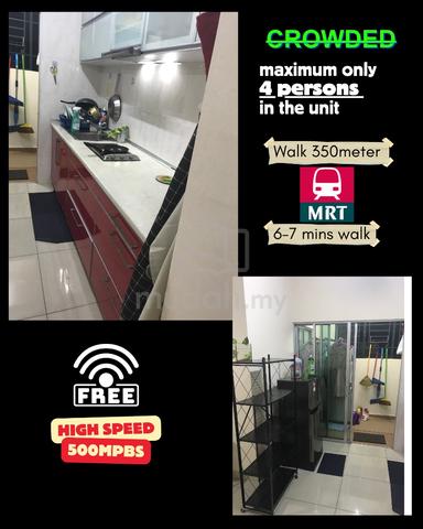 Walk 7-9mins to Connaught MRT, Spacious BALCONY room , HiSpeed Wi-Fi 5