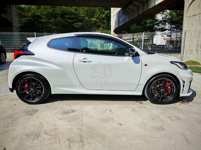 2024 TOYOTA GR YARIS RZ WHITE 12k KM JBL - 4