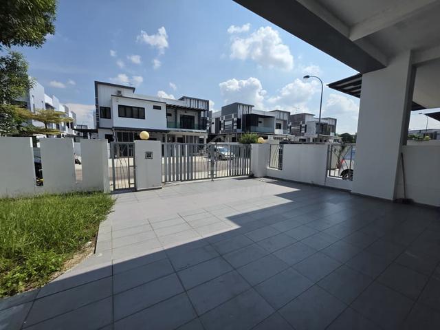Double Storey cluster House For Rent @ Garden Villa Bukit Indah Jalan 1