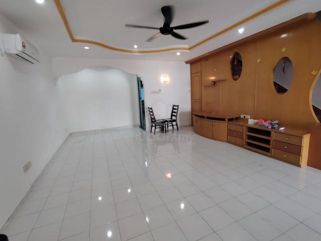 Bukit Indah Double Storey For Rent 1