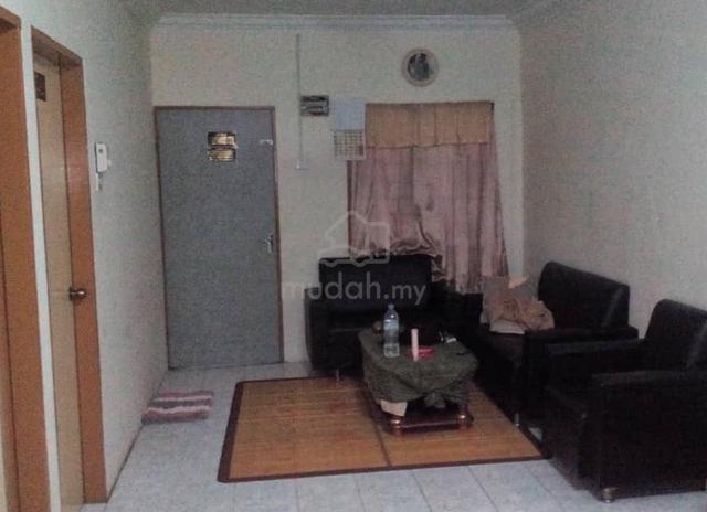 Flat Taman Harmoni 1