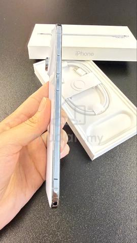 Used iPhone Air 256GB liked NEW - photo 2 of 6