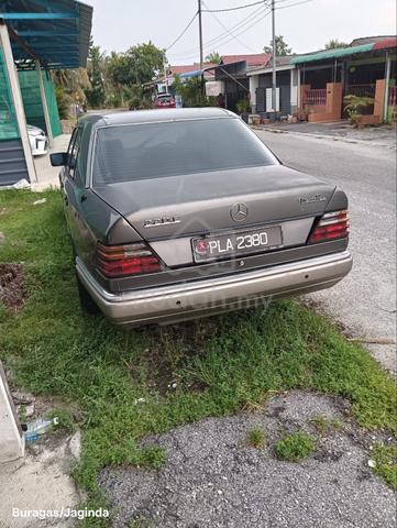Mercedes Benz E-CLASS 2.2 220 AVANTGARDE - 5