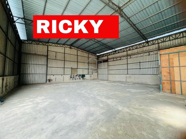 Factory Warehouse For Rent at Jawi Sungai Bakap View to Offer 3