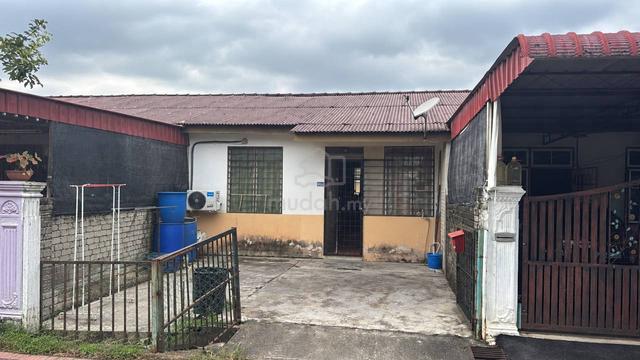[Harga Drop] TERES SETINGKAT TAMAN LEMBAH MERBOK, Boleh Full Loan 1