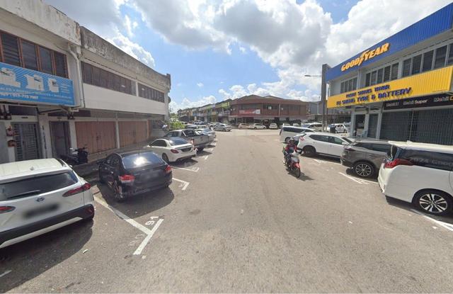 Jalan rosmerah taman Johor jaya 1