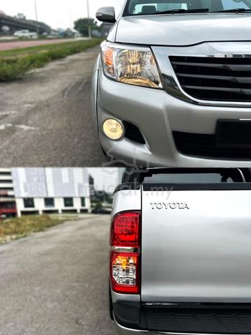 2012 Toyota HILUX 2.5 G KUN26R FACELIFT 4X4 AUTO - 5