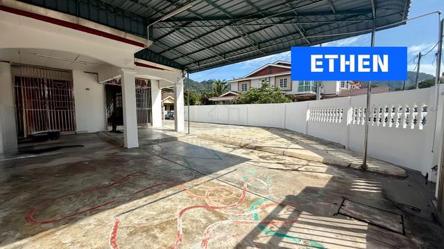 Teluk Kumbar 2 Storey Terrace CORNER House WORTH Buy BIG Land Area 1