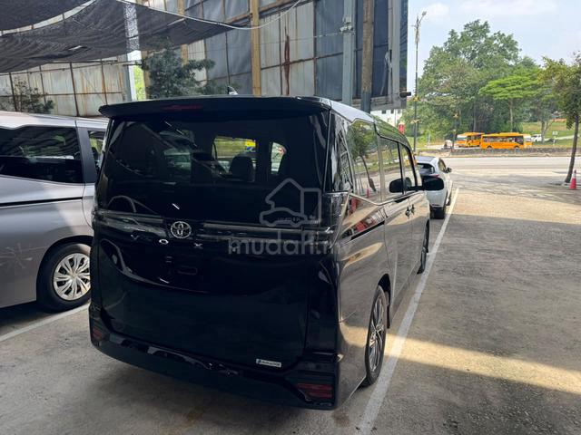 READY STOCK OFFER 2022 Toyota VOXY 2.0 S-Z (A) - 2
