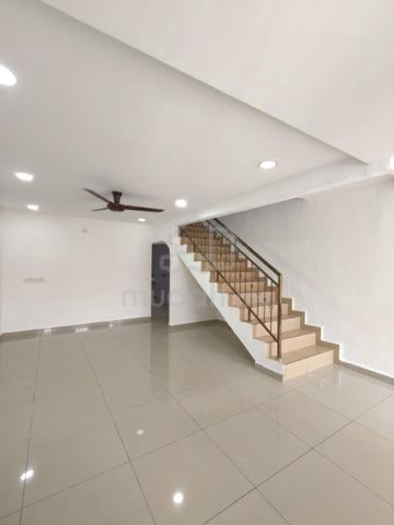 2 Storey Low Cost House Jalan Teratai Taman Johor Jaya Fully Renovated 1