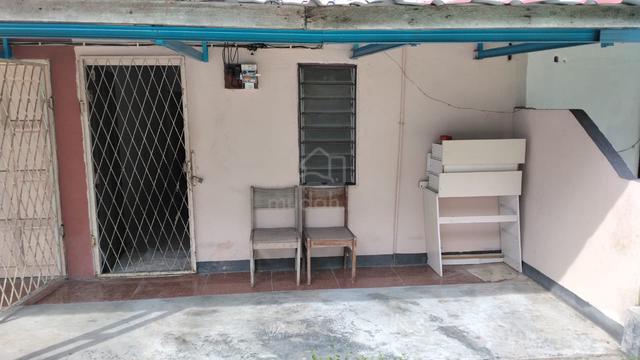 Rumah Untuk Disewa 1