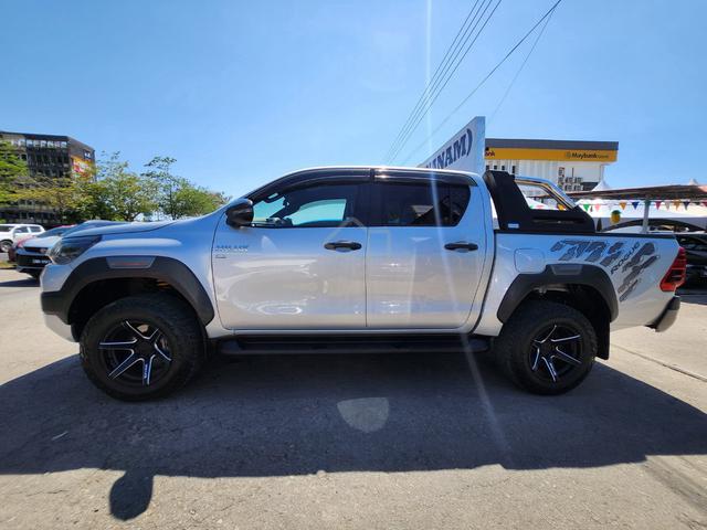2022 Toyota HILUX 2.8 ROGUE (A) - 4